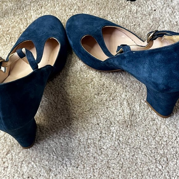 RARE FIND- Vintage Authentic Italian Blue Suede T-Strap Heels - Picture 2 of 4